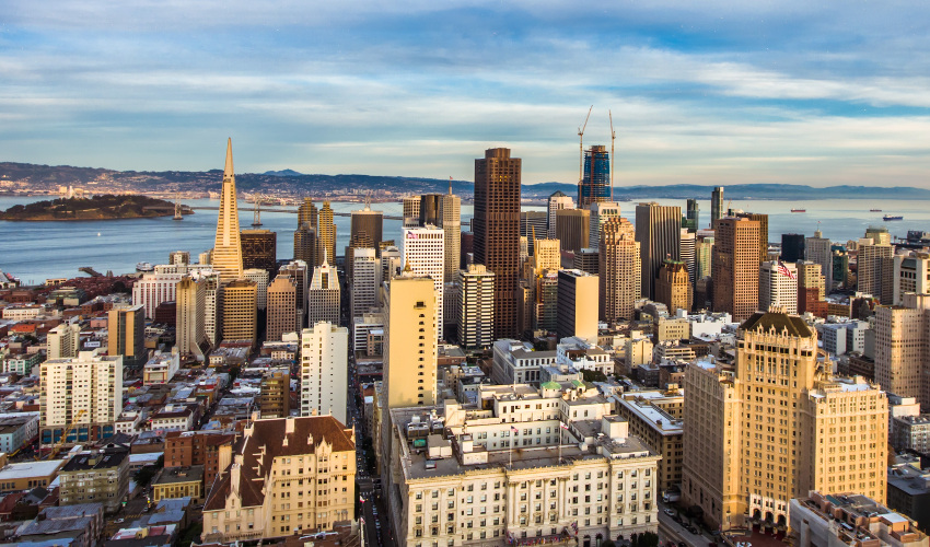 San Francisco’s skyline, showing a skyscraper under construction