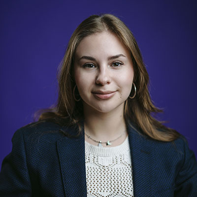 Headshot of Liza 